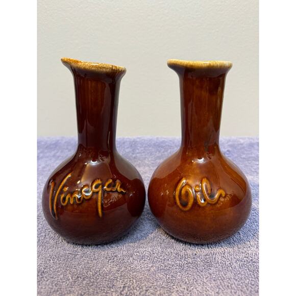 Hull Brown Drip Pottery VINTAGE Oil And Vinegar - Picture 2 of 10